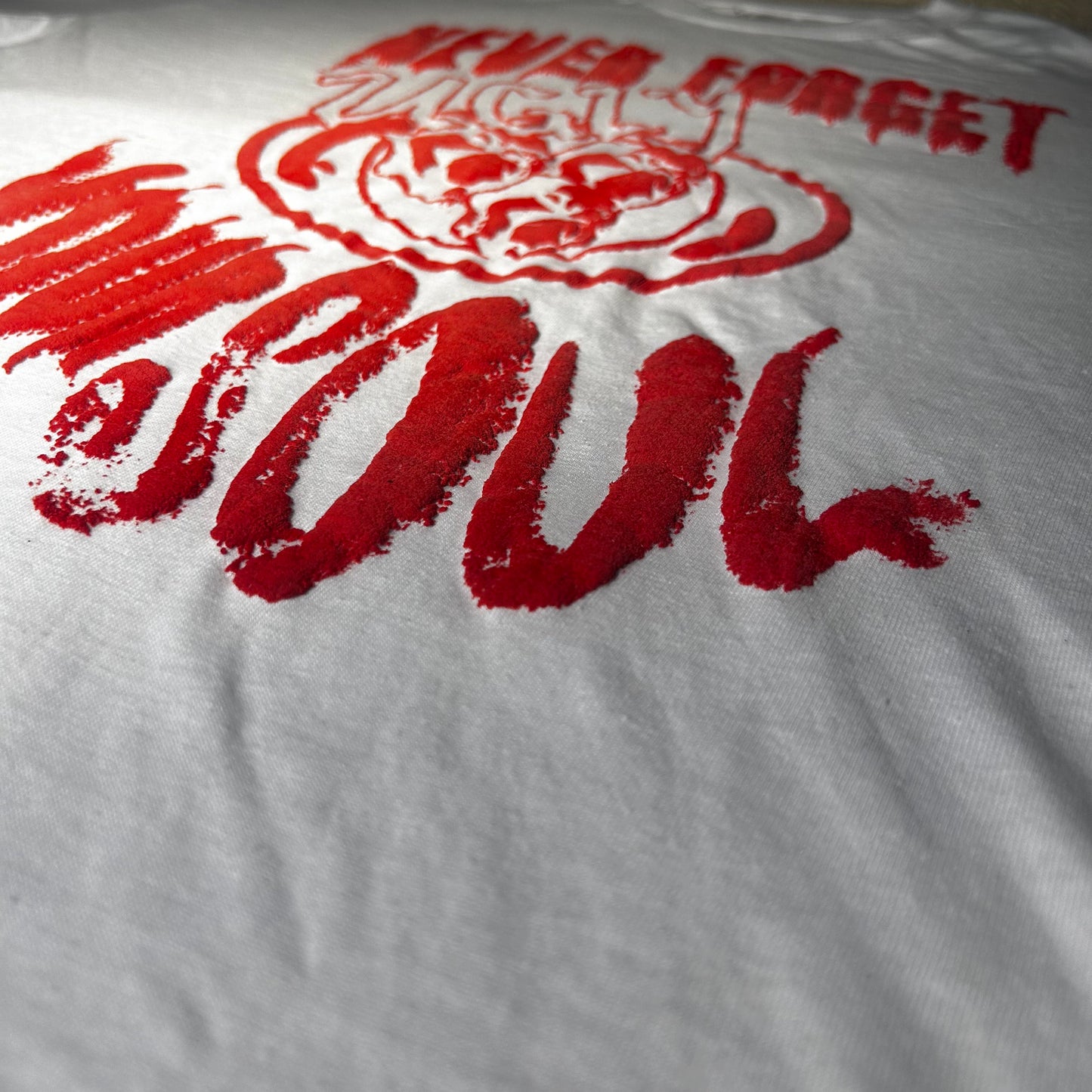"NEVER FORGET YOUR SOUL“ (+) WHITE TEE